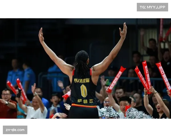 【2026年4月CBA联赛阶段性复盘：攻防结构变化·赛后·战术分析战术板：解析深圳马可波罗季后赛为何频频使用“五小阵容”